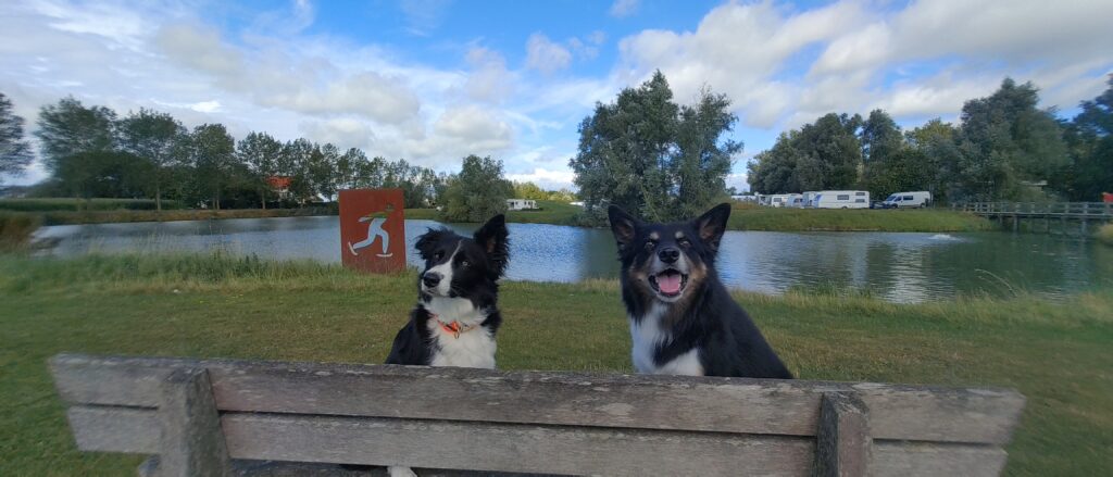 From left to right: Kaïa and Maiky